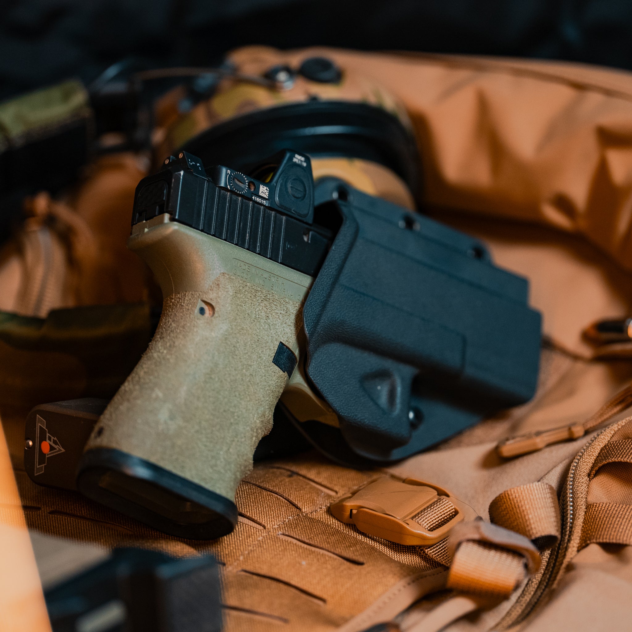 The Stage 5 Clinger (velcro holster)